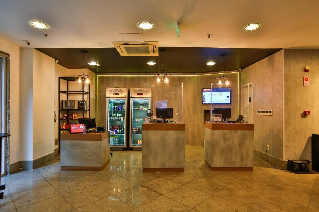 Ibis Copacabana Posto 2 Ріо-де-Жанейро Екстер'єр фото