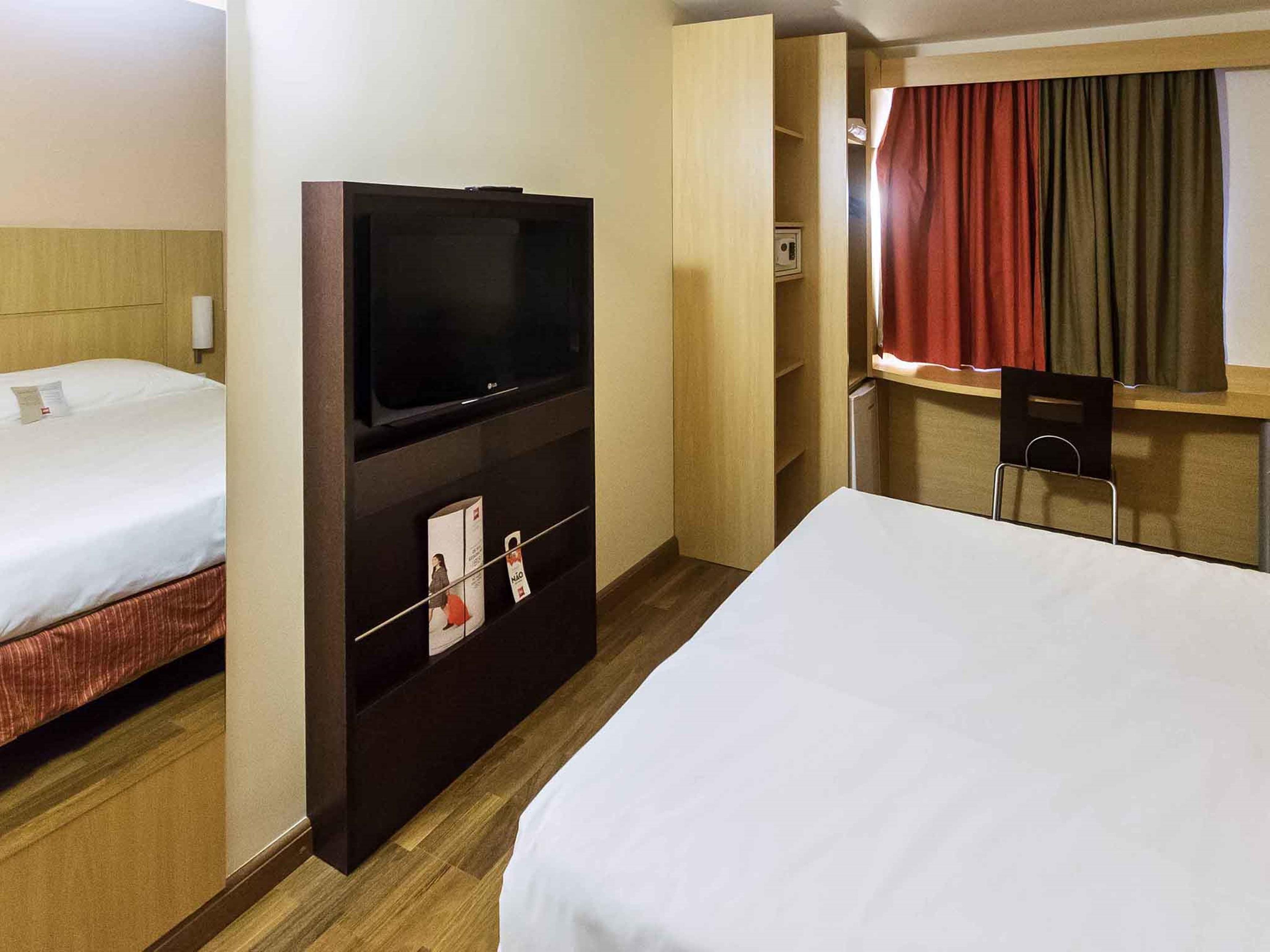 Ibis Copacabana Posto 2 Ріо-де-Жанейро Екстер'єр фото