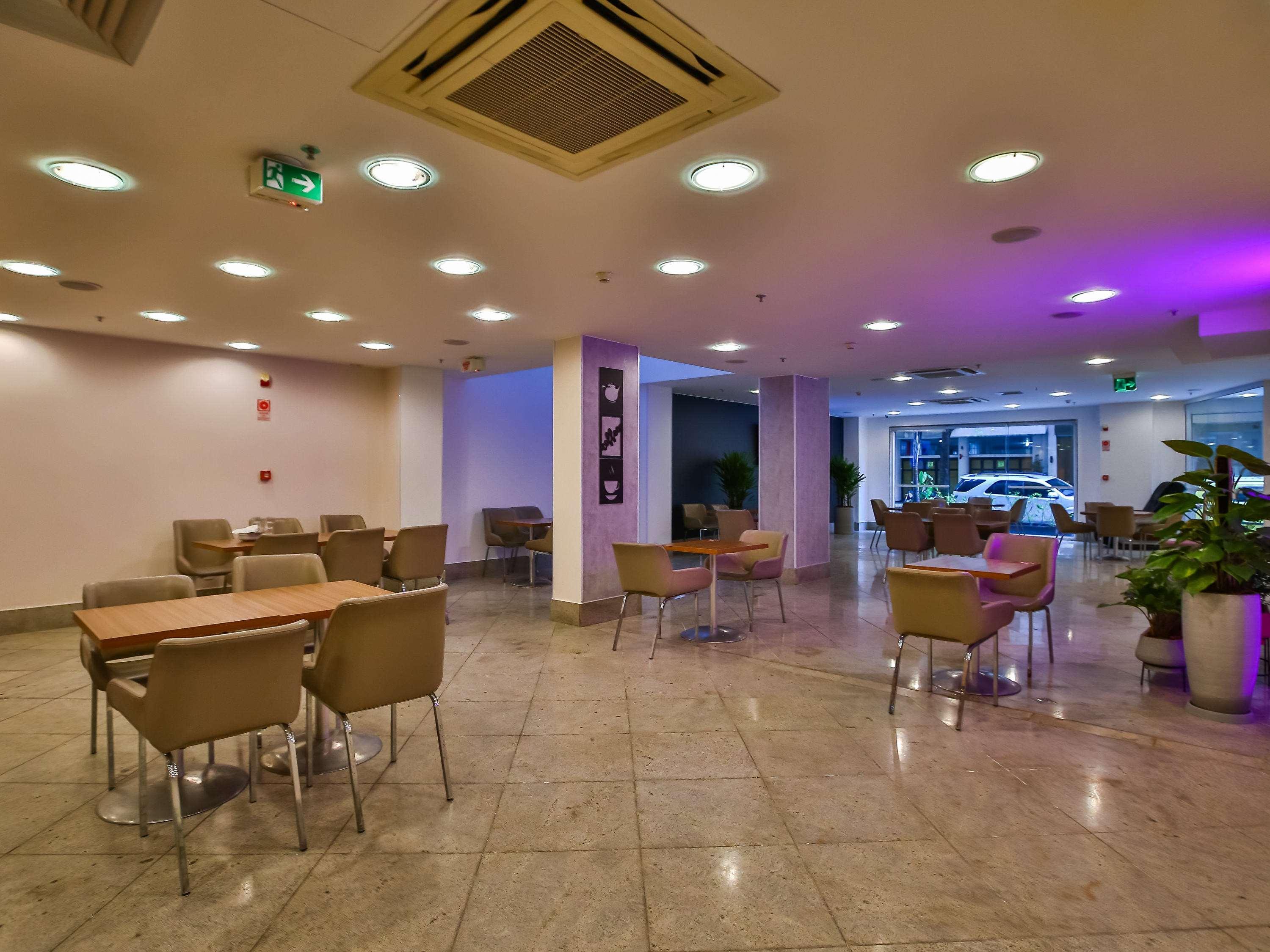 Ibis Copacabana Posto 2 Ріо-де-Жанейро Екстер'єр фото